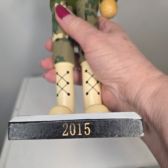 Military Soldier Camo Nutcracker Wood Dog Tags 2015 - Picture 6 of 8